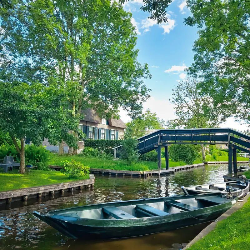 Giethoorn Canal